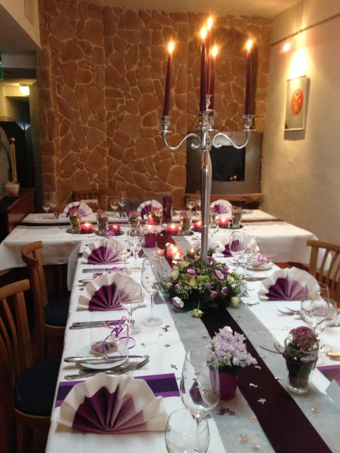 Marktplatzhotel - Restaurant Tafelspitz Weinheim Esterno foto